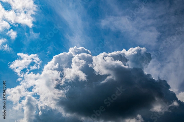 Obraz There are clouds in the blue sky