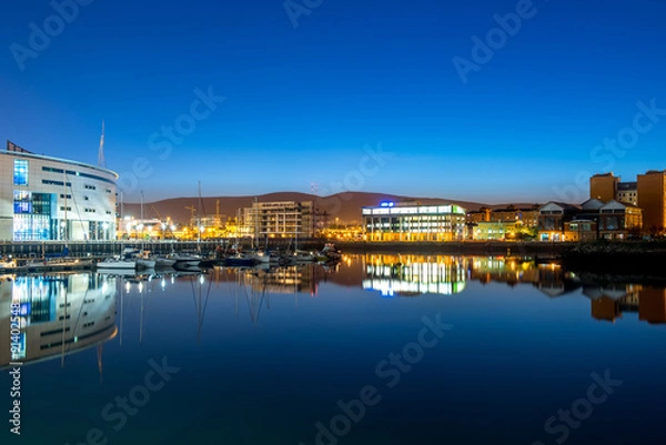Fototapeta Belfast city at nigh