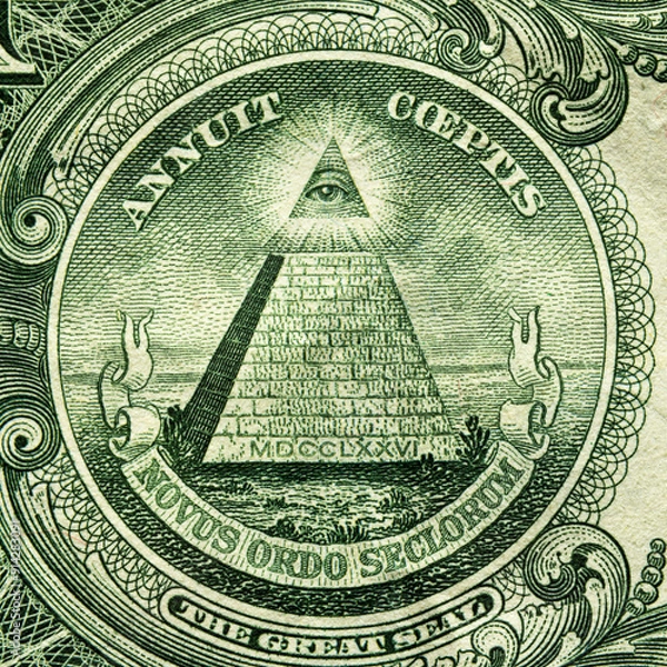 Fototapeta A macro shot capturing the elaborate engravings around the number one on a United States dollar bill. George Washington. 