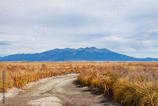 Obraz Mountains in the Distance