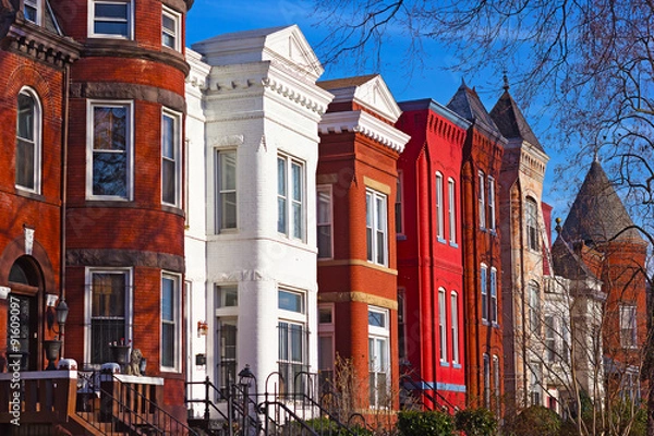 Fototapeta Row houses of Mount Vernon Square in Washington DC. Colorful residential townhouses in the afternoon sun.