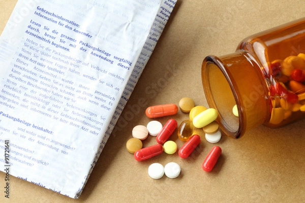 Fototapeta Tabletten mit Beipacktest