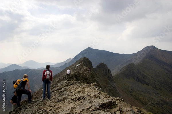 Fototapeta Climbers on Crib Goch,  Facing towards Mount Snowdon
