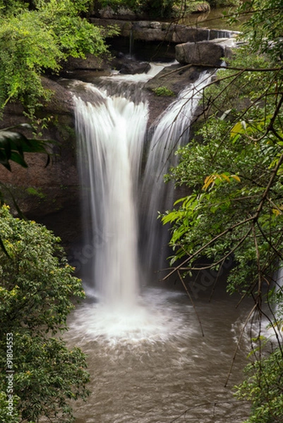 Fototapeta Beautiful Lush Waterfall
