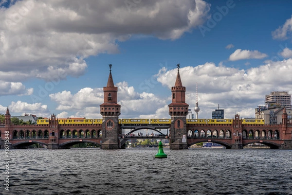 Obraz Oberbaumbrücke am Tag mit U-Bahn