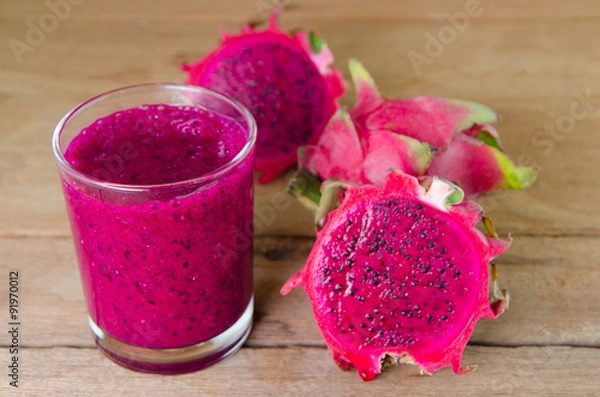 Fototapeta Dragon fruit smoothie