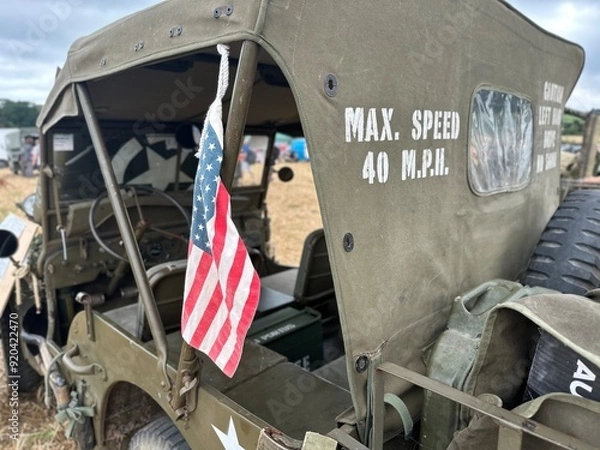 Obraz WW2 US jimmy truck with American flag