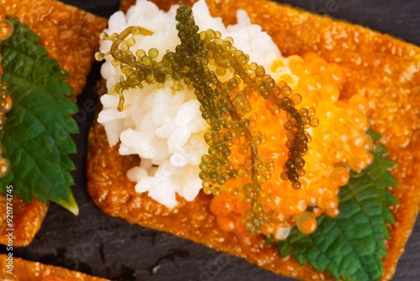 Obraz Inari sushi with caviar, rice, shiso and umibudo