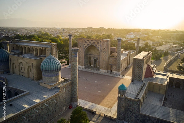 Fototapeta Aerial view of Registan Square during sunset in Samarkand city, Uzbekistan 