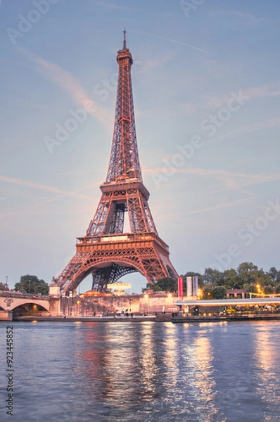 Obraz Torre Eiffel junto al rio Sena
