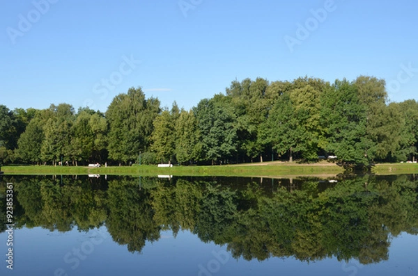 Obraz Санкт-Петербург. Отражение в пруду Таврического сада
Saint-Petersburg. Reflection in the pond of the Tauride Garden