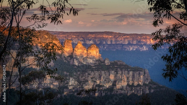 Obraz Trzy siostry o zachodzie słońca