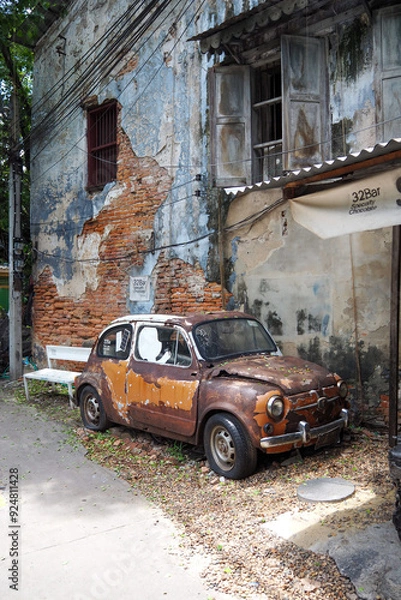 Obraz old abandoned car