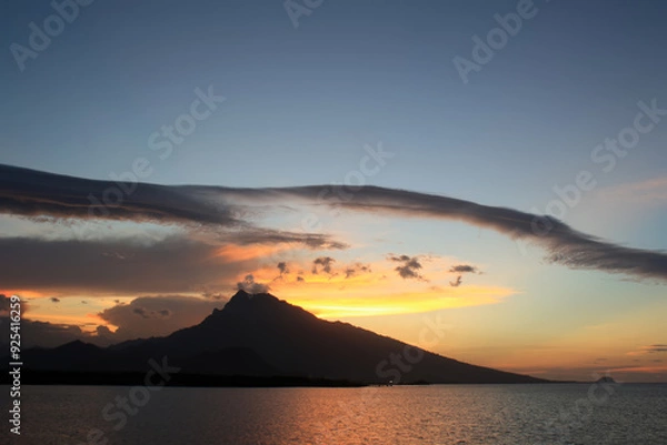 Fototapeta sunset over the mountains