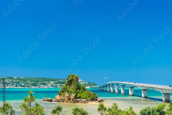 Fototapeta 沖縄県　古宇利大橋