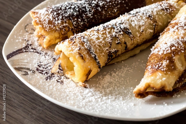 Obraz Eierpfannkuchen mit Puderzucker