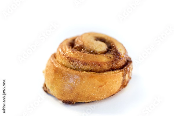 Fototapeta cinnamon bun isolated on white
