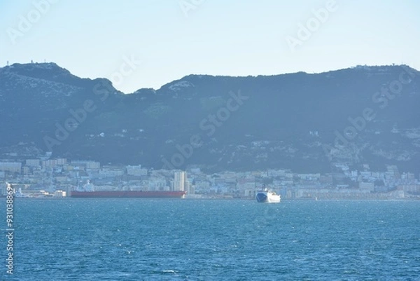Fototapeta ジブラルタルとフェリー