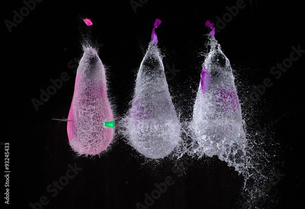 Obraz high speed photo of 3 bursting water filled balloons 