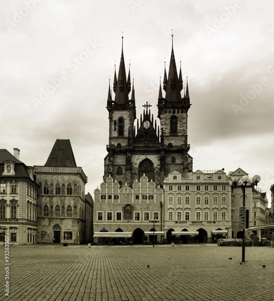 Obraz The Old Market Square and Church of Our Lady before Tyn in Prague