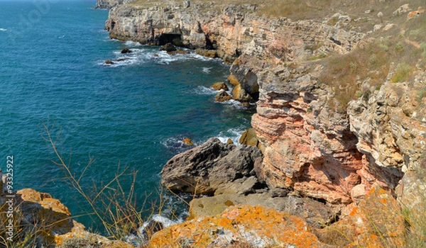 Obraz Picturesque rocky coastline near Tyulenovo in Bulgaria