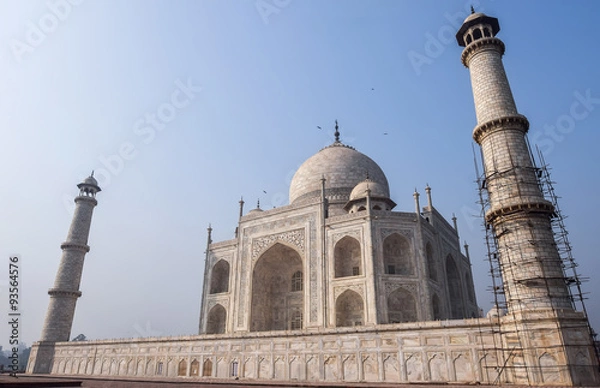 Fototapeta Wide Angle view of the Taj Mahal