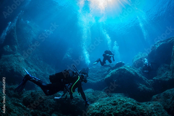 Obraz into the clear water of the Mediterranean Sea