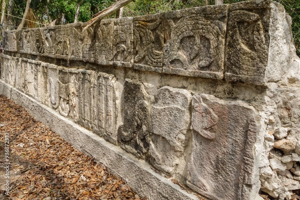 Obraz Chichen Itza archaeological complex in Yucatan Peninsula, Mexico. large pre-Columbian city