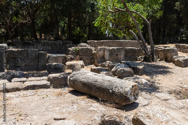 Fototapeta Stone  fragments of inner rooms of synagogue from the 1st 2nd centuries AD near Beit Shearim necropolis near Kiryat Tivon city in northern Israel
