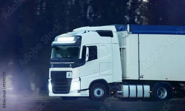 Fototapeta Fahrender LKW