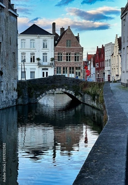 Fototapeta Bruges, the capital of West Flanders in northwest Belgium, is distinguished by its canals, cobbled streets and medieval buildings.