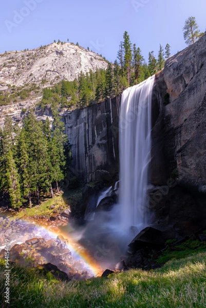 Obraz Vernal Falls im Yosemite Nationalpark mit Regenbogen und Langzeitbelichtung 
