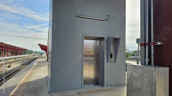 Obraz door in the city