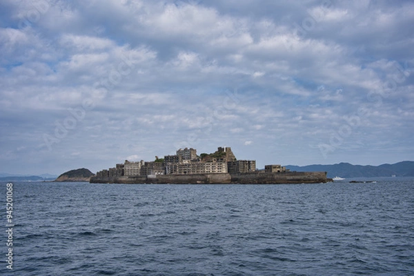 Fototapeta 海軍艦島, 長崎,世界文化遺産,建築, 水, 旅行, アイランズ,  空, ランドマーク, 風景, 観光, 地中海, 要塞, タウンズ, サマータイム, 古い, 全景, ビル