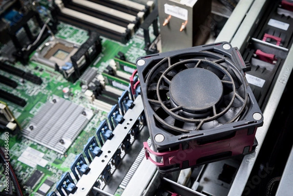 Obraz maintenance cooling system of computer server