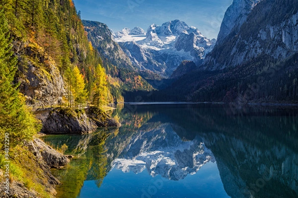 Obraz Autumn scenery with Dachstein mountain at Gosausee, Salzkammergut, Austria