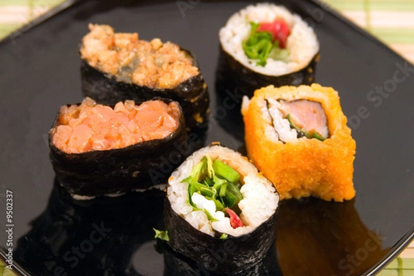 Fototapeta Plate from a susi and roll