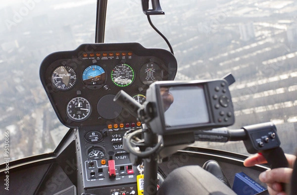 Obraz В кабине вертолета, приборы, управление
