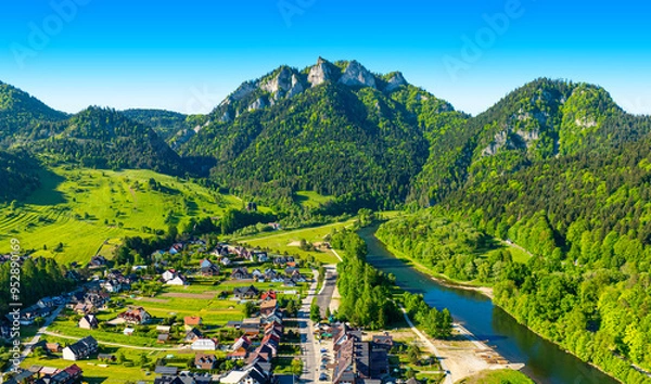 Obraz Summer view of the Three Crowns in the Pieniny at the foot of the Tatra Mountains. Poland
