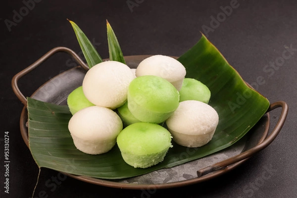 Obraz Puto or Putong Bigas is Filipino Steamed Rice Cake.