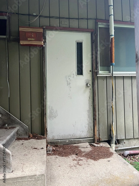 Fototapeta 古いアパートのドア