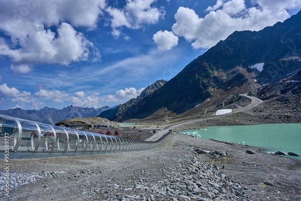 Obraz Panoramablick in das Ötztal am Rettenbachferner Gletscher mit türkisfarbigem Gletschersee