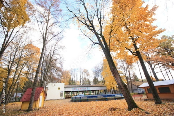 Obraz Visiting old amusement park