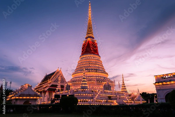 Obraz The stupa at temple phra samut chedi in samut Prakan with beauti