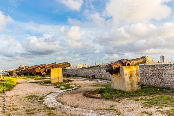 Obraz 
colonial fortress (fort) with real cannons protecting the entrance to Havana Bay in Havana, Cuba