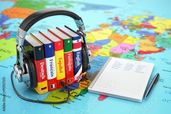 Obraz Nauka języków online. Koncepcja audiobooków. Książki i słuchawki