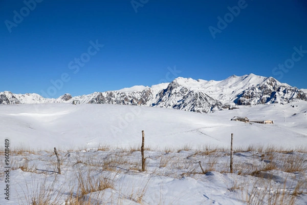 Fototapeta winter in lessinia