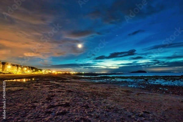 Fototapeta Stunning Dusk View at North Berwick Beach, Scotland