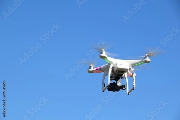 Fototapeta Quadrokopter im Flug