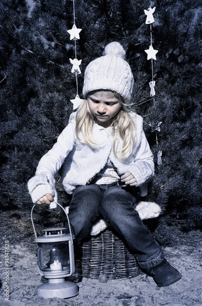 Fototapeta girl with lantern